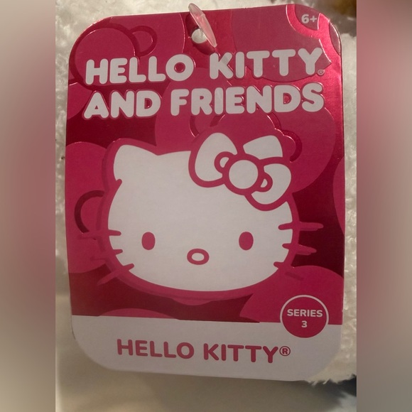 Hello Kitty Fuzzy Plush - Picture 3 of 3